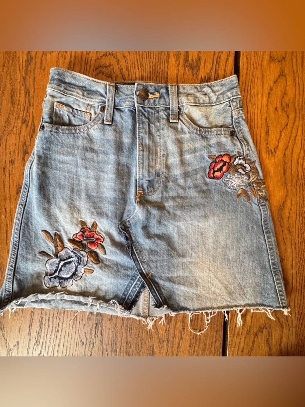 Abercrombie & Fitch 00 W 24 Embroidered Denim Jean Mini Skirt Frayed Hem EUC